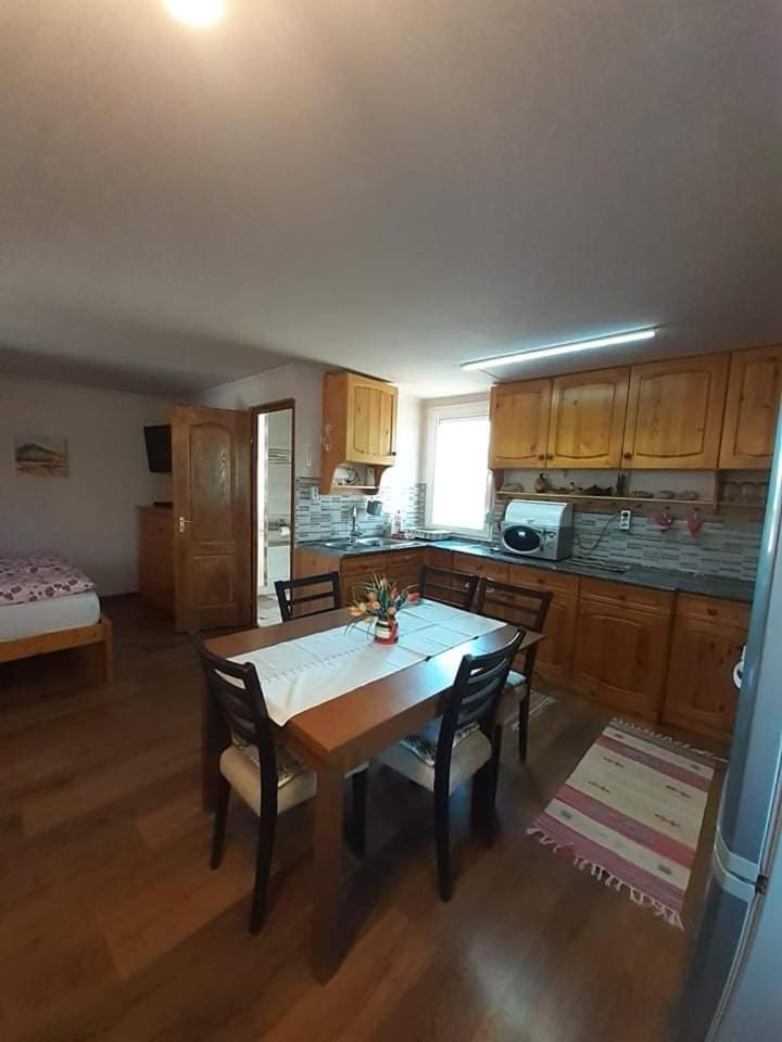 Boglarka Horgasznyaralo Villa Gyomaendrőd Exteriör bild